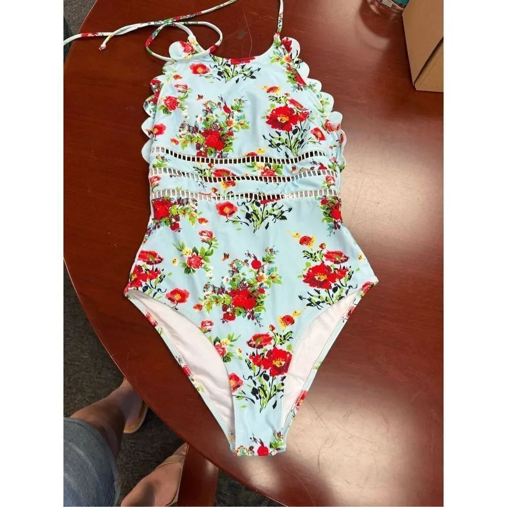 Cupshe Light Blue Scalloped Cage Front Floral One Piece Swimsuit sz S NWT